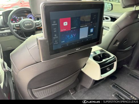 Used 2022 Kia Carnival EX FWD image 20