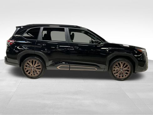Used 2025 Subaru Forester Sport image 3
