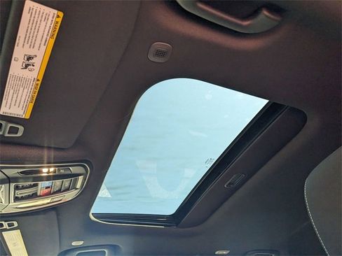 New 2025 Jeep Grand Cherokee L Laredo w/ Luxury Tech Group I image 9