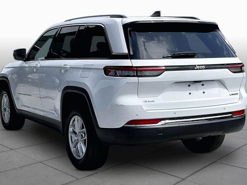 Used 2023 Jeep Grand Cherokee Laredo AWD/4WD image 12