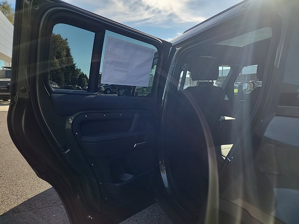 New 2026 Land Rover Defender 110 S AWD/4WD image 15