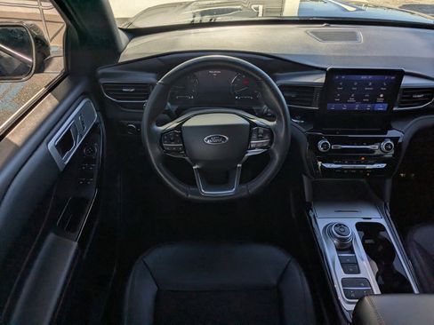 Used 2023 Ford Explorer ST-Line w/ Class IV Trailer Tow Package image 16