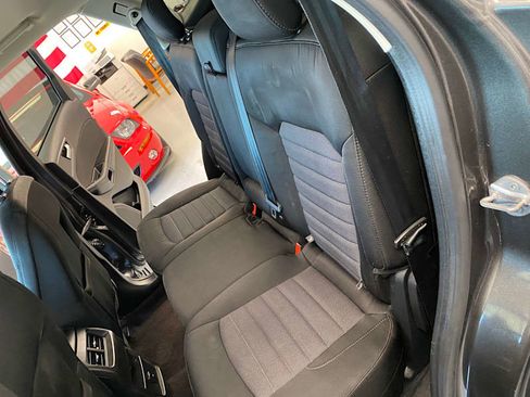 Used 2016 Ford Edge SE image 25