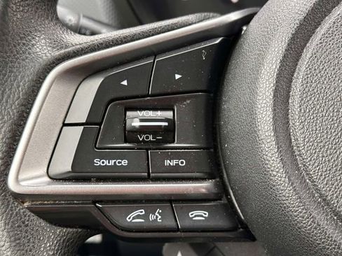 Used 2022 Subaru Forester Base image 21