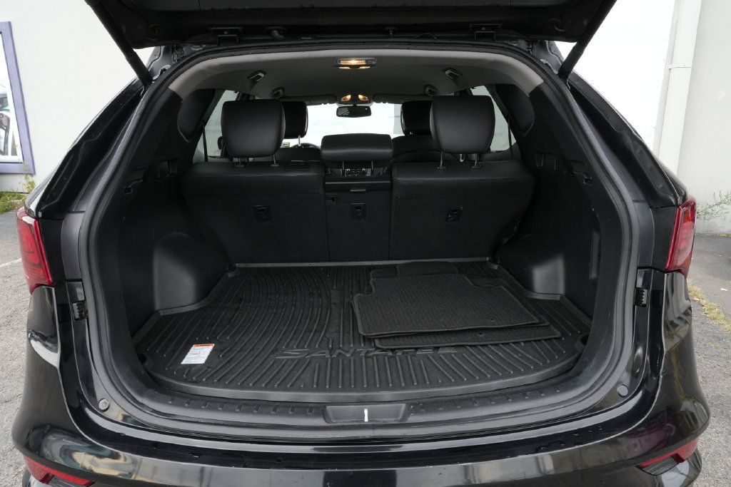 Used 2018 Hyundai Santa Fe Sport 2.0T w/ Cargo Package AWD/4WD image 15
