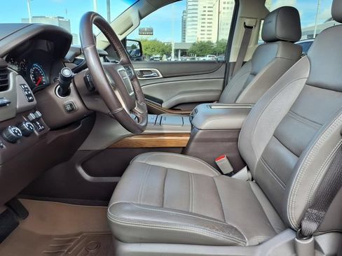 Used 2019 GMC Yukon XL Denali w/ Denali Ultimate Package AWD/4WD image 4
