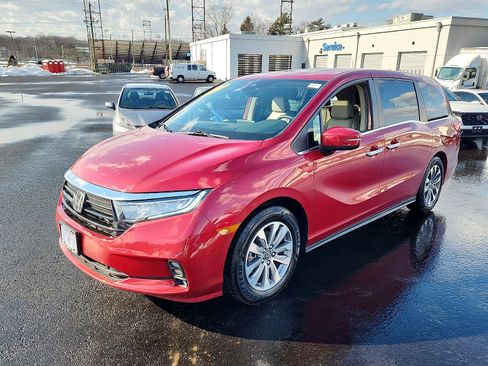 Certified 2023 Honda Odyssey EX-L image 3