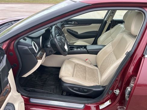 Used 2018 Nissan Maxima Platinum image 15