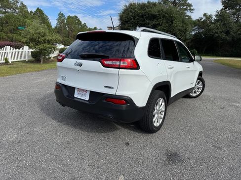 Used 2015 Jeep Cherokee Latitude w/ Cold Weather Group image 35