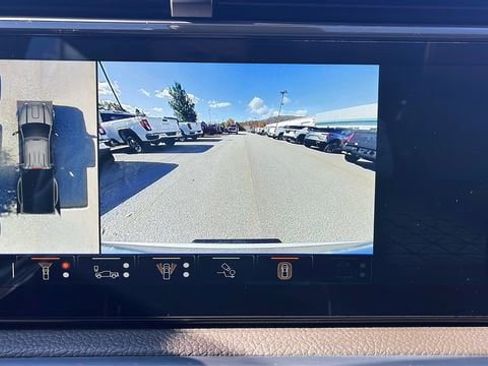 Used 2024 GMC Sierra 3500 Denali w/ Denali Reserve Package image 29