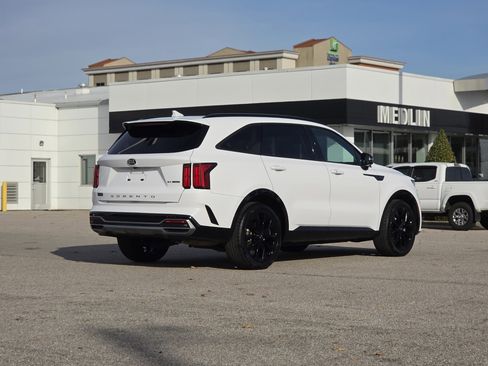 Used 2021 Kia Sorento SX image 7