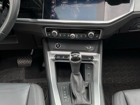 Used 2021 Audi Q3 2.0T Premium w/ Convenience Package image 12