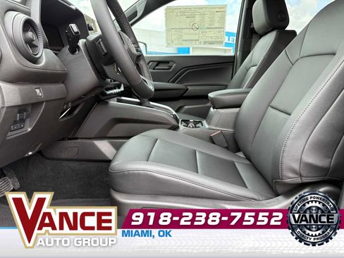 Used 2025 Chevrolet Colorado Trail Boss image 13