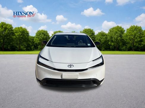 New 2026 Toyota Prius LE image 2