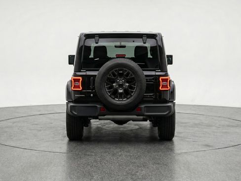 Used 2025 Jeep Wrangler Sport S image 7