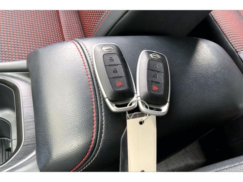Used 2025 Nissan Kicks SR FWD image 12