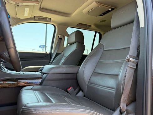 Used 2016 GMC Yukon Denali w/ Open Road Package AWD/4WD image 12