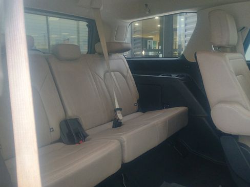Certified 2023 Ford Expedition Limited image 17