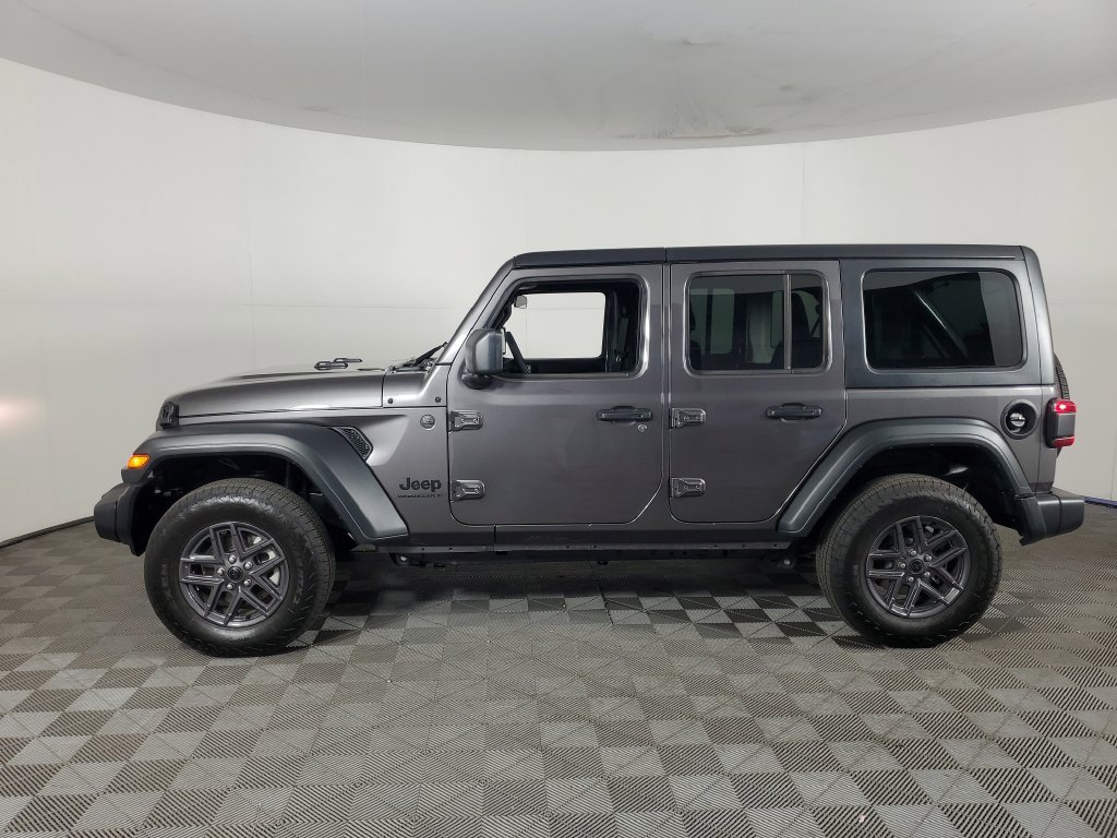 Used 2026 Jeep Wrangler Unlimited Sport AWD/4WD image 7