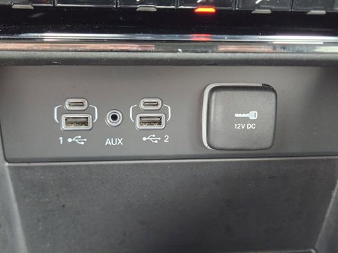 Used 2023 Jeep Grand Cherokee L Limited AWD/4WD image 28