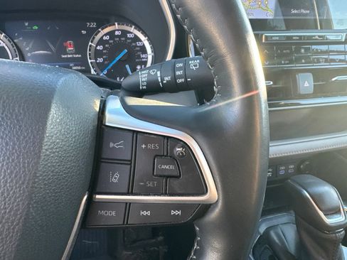 Used 2022 Toyota Highlander Limited AWD/4WD image 16