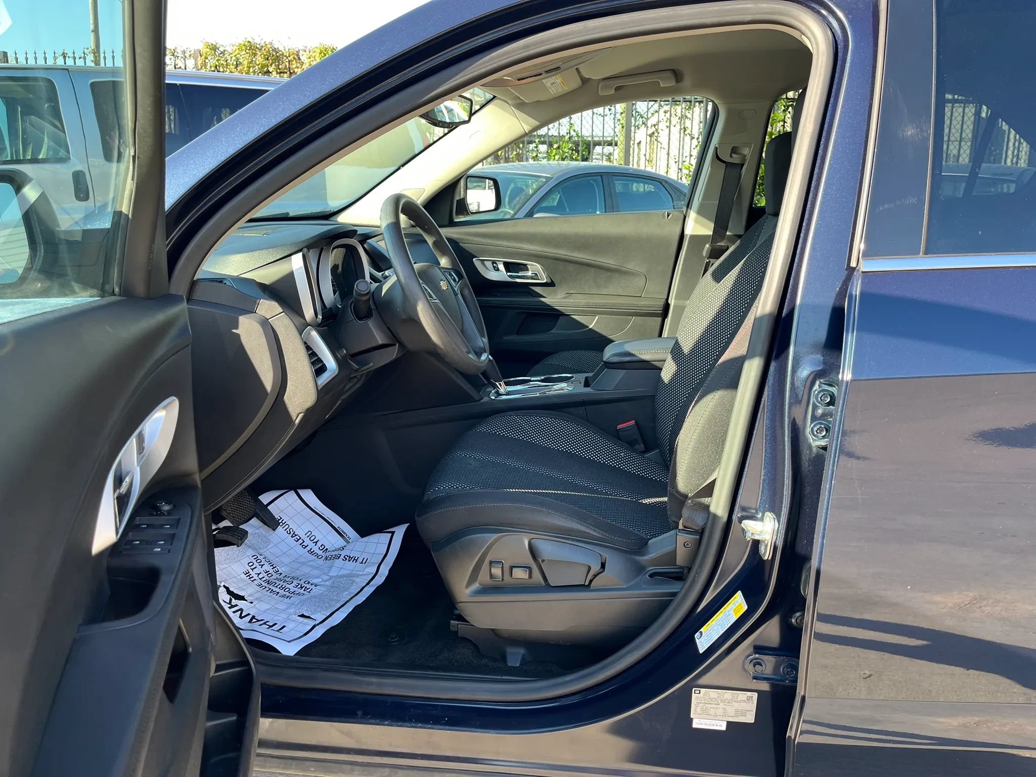 Used 2017 Chevrolet Equinox LS AWD/4WD image 26