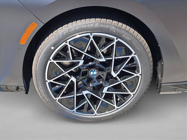 New 2027 BMW 740i w/ Executive Package RWD image 9
