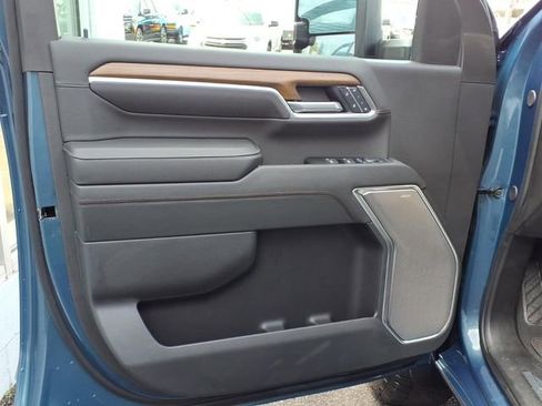 Used 2025 Chevrolet Silverado 2500 High Country w/ High Country Premium Package image 10