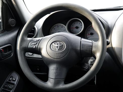 Used 2005 Toyota RAV4 4WD image 59