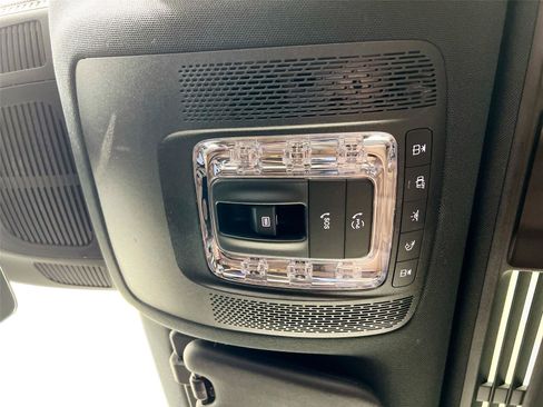 Used 2024 Mercedes-Benz GLE 350 4MATIC image 13