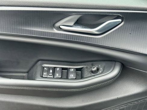 Used 2025 Jeep Grand Cherokee Altitude image 19