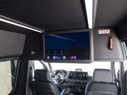 Used 2019 Mercedes-Benz Sprinter 3500 image 45