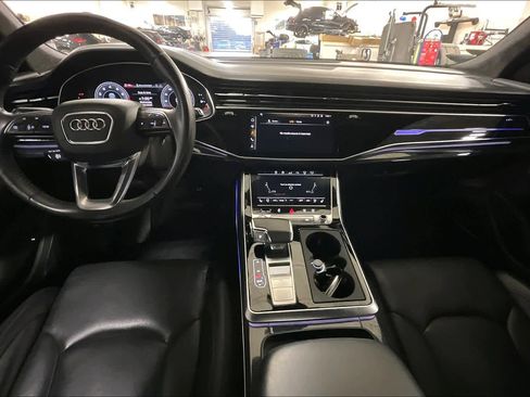 Used 2020 Audi Q8 Prestige w/ Prestige Package image 13