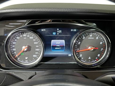Used 2017 Mercedes-Benz E 300 4MATIC image 18
