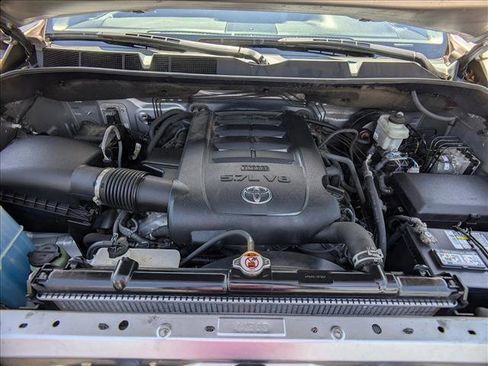Used 2020 Toyota Tundra Limited w/ Limited Premium Package AWD/4WD image 23