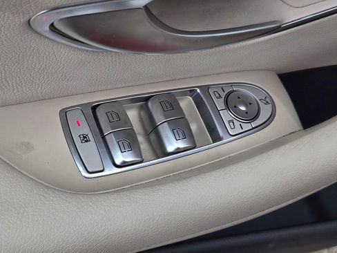 Used 2020 Mercedes-Benz E 350 Sedan image 11
