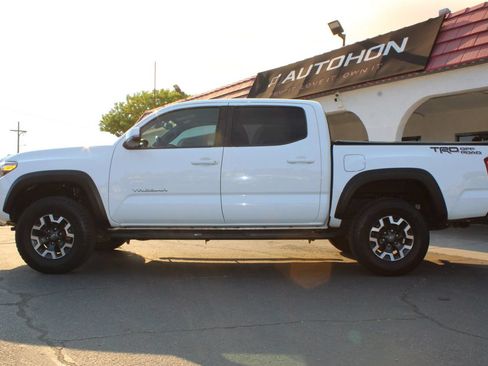 Used 2019 Toyota Tacoma TRD Off-Road RWD image 40