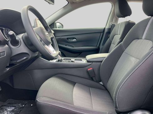 Certified 2025 Nissan Sentra SV FWD image 15