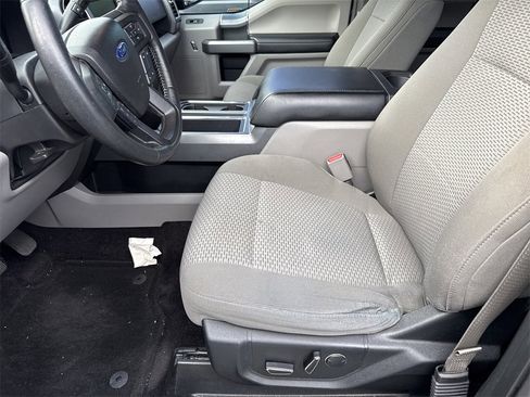 Used 2017 Ford F150 XLT w/ Equipment Group 302A Luxury image 18