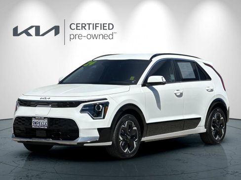 Certified 2024 Kia Niro Wind FWD image 8
