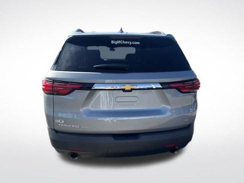 Used 2023 Chevrolet Traverse LT w/ LT Premium Package AWD/4WD image 4