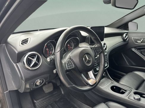 Used 2018 Mercedes-Benz GLA 250 image 19