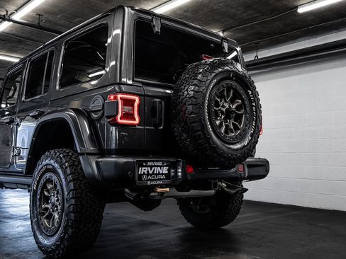 Used 2022 Jeep Wrangler Unlimited Rubicon w/ Trailer Tow Package AWD/4WD image 16
