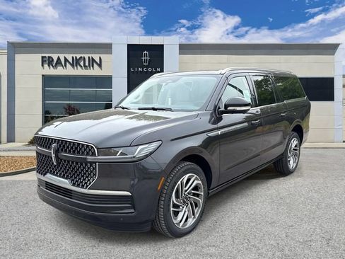 New 2026 Lincoln Navigator L Reserve AWD/4WD image 3