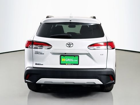 Used 2024 Toyota Corolla Cross LE FWD image 8