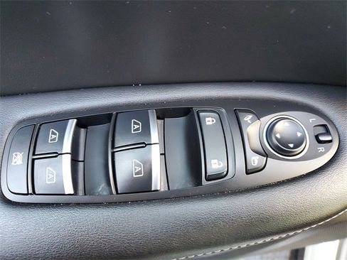 Used 2022 INFINITI QX50 Luxe image 24