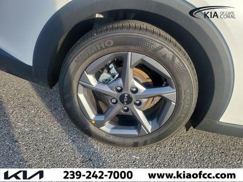 New 2026 Kia K4 FWD image 9