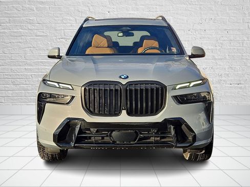 Used 2025 BMW X7 xDrive40i w/ M Sport Package image 2