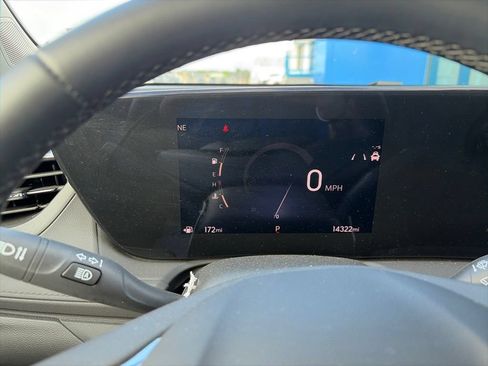 Used 2024 Buick Encore GX Sport Touring FWD image 4