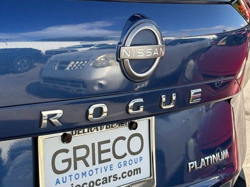 Certified 2023 Nissan Rogue Platinum FWD image 14
